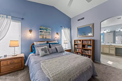 Bedroom - 3023 E Hononegh Dr, Phoenix, AZ 85050 photo 2 of 4