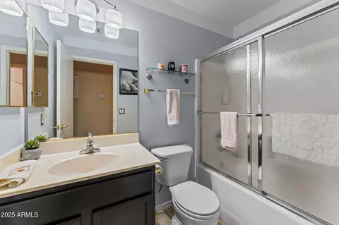 Bath - 3023 E Hononegh Dr, Phoenix, AZ 85050 photo 3 of 3