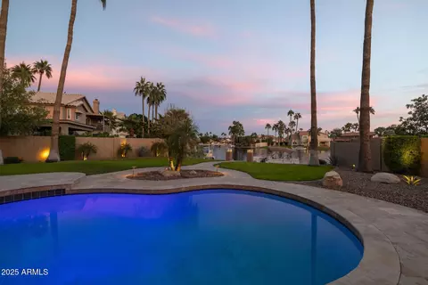 919 S Paradise Dr, Gilbert, AZ 85233