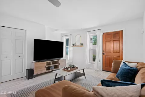 Living - 2802 E Beck Ln #2, Phoenix, AZ 85032 photo 3 of 3