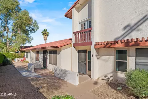 Exterior - 2802 E Beck Ln #2, Phoenix, AZ 85032 photo 4 of 5