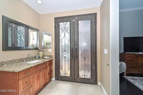 Bath - 8540 E Mcdowell Rd #55, Mesa, AZ 85207 photo 3 of 10