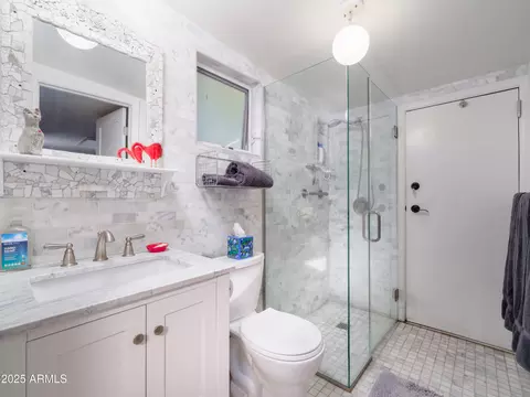 Bath - 3121 N 27th St, Phoenix, AZ 85016 photo 2 of 3
