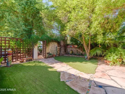 Exterior - 3121 N 27th St, Phoenix, AZ 85016 photo 11 of 20