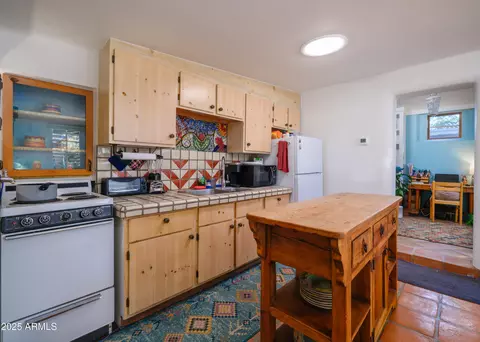Kitchen - 3121 N 27th St, Phoenix, AZ 85016 photo 4 of 4
