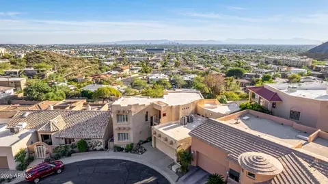 View/Area - 31 W Beryl Ave, Phoenix, AZ 85021 photo 2 of 7