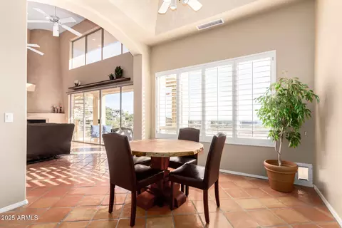 Dining - 31 W Beryl Ave, Phoenix, AZ 85021 photo 2 of 2