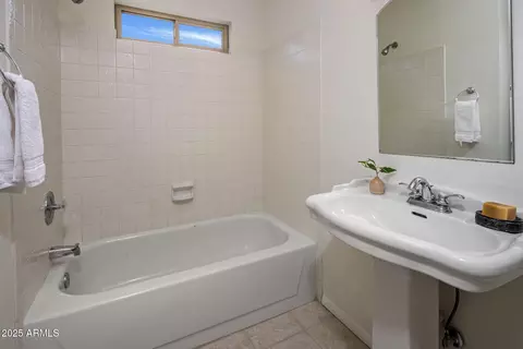Bath - 4039 E Alta Mesa Ave, Phoenix, AZ 85044 photo 2 of 2