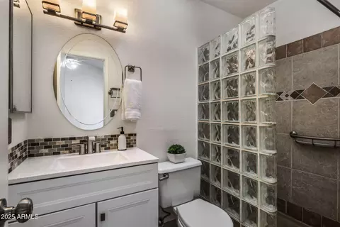 Bath - 4039 E Alta Mesa Ave, Phoenix, AZ 85044 photo 1 of 2