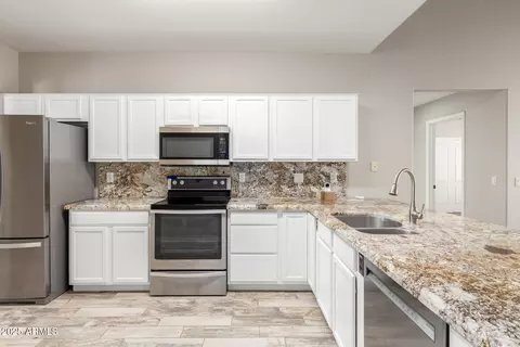 Kitchen - 11232 E Dover St, Mesa, AZ 85207 photo 3 of 3