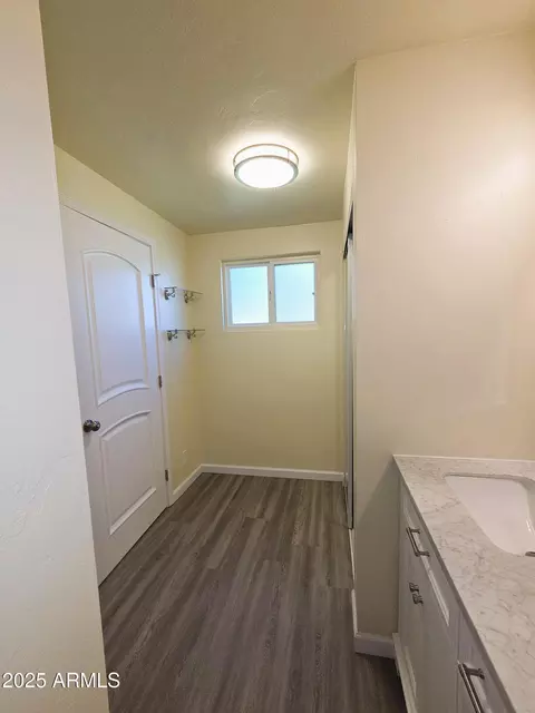 930 W Mackenzie Dr, Phoenix, AZ 85013 photo 28