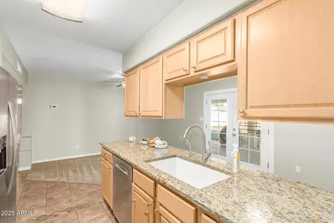 549 S 34th Pl, Mesa, AZ 85204 photo 7