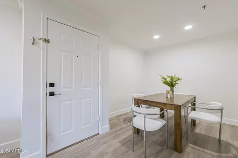 Dining - 2025 E Campbell Ave #265, Phoenix, AZ 85016 photo 1 of 2