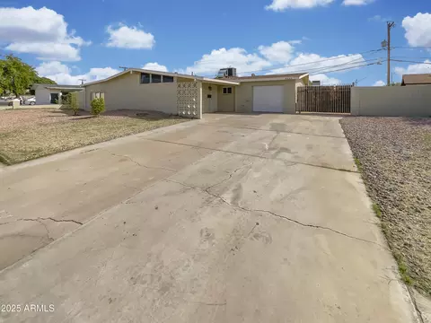 6633 W Colter St, Glendale, AZ 85301