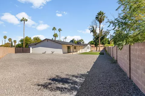 Exterior - 7801 N 4th Pl, Phoenix, AZ 85020 photo 2 of 7