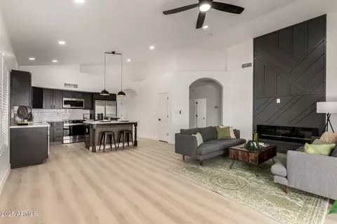 786 S Catalina St, Gilbert, AZ 85233
