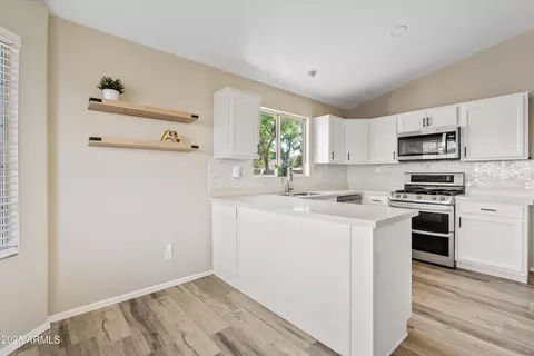 Kitchen - 545 S Ash St, Gilbert, AZ 85233 photo 3 of 4