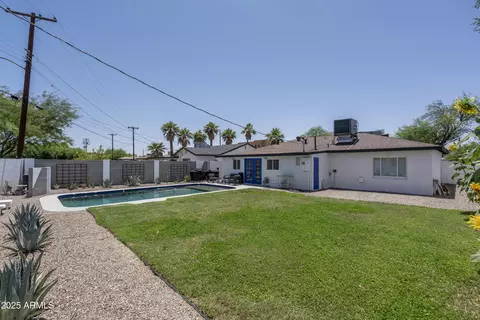 Exterior - 1808 E Pinchot Ave, Phoenix, AZ 85016 photo 5 of 7