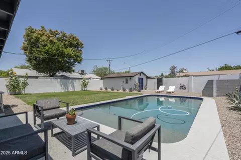 Exterior - 1808 E Pinchot Ave, Phoenix, AZ 85016 photo 3 of 7