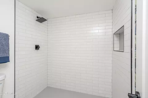 Bath - 1808 E Pinchot Ave, Phoenix, AZ 85016 photo 3 of 4