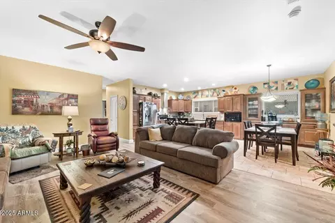 126 S Hilton Rd, Apache Junction, AZ 85119 photo 3