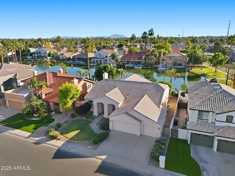 2011 E Clipper Ln, Gilbert, AZ 85234