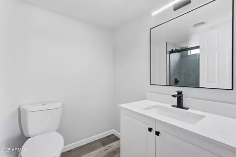 Bath - 4702 E Carmen St, Phoenix, AZ 85044 photo 2 of 5