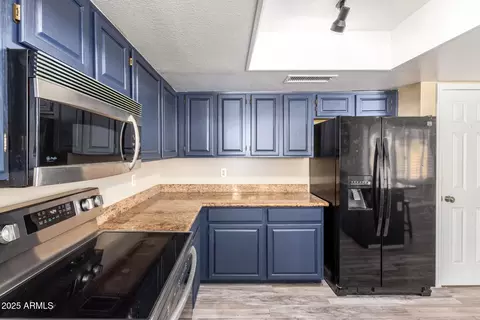 Kitchen - 444 E Avenida Sierra Madre --, Gilbert, AZ 85296 photo 2 of 2