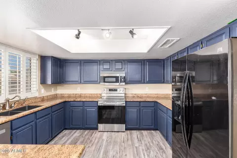 Kitchen - 444 E Avenida Sierra Madre --, Gilbert, AZ 85296 photo 1 of 2