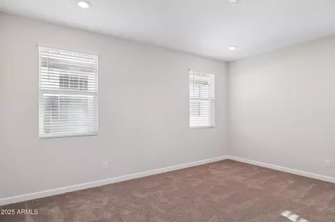 5843 E Covey Ln, Phoenix, AZ 85054 photo 11