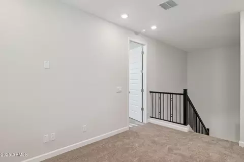 5843 E Covey Ln, Phoenix, AZ 85054 photo 19