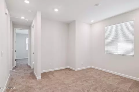 5843 E Covey Ln, Phoenix, AZ 85054 photo 21