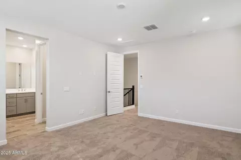 5843 E Covey Ln, Phoenix, AZ 85054 photo 12