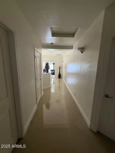 Entry Way - 7105 W Globe Ave, Phoenix, AZ 85043 photo 6 of 6
