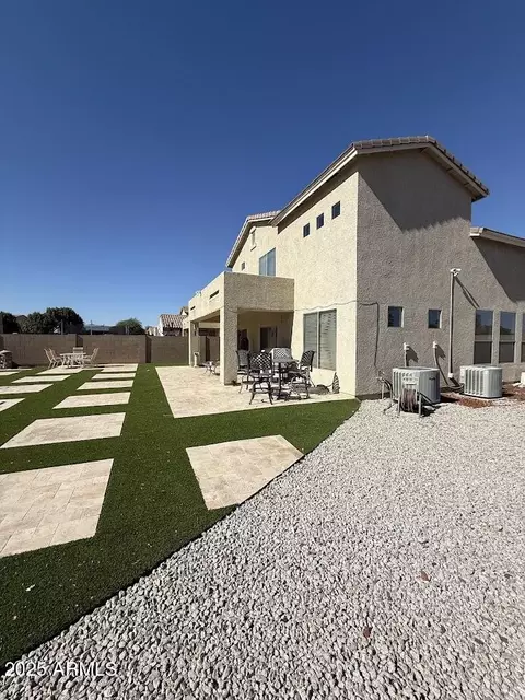 Exterior - 7105 W Globe Ave, Phoenix, AZ 85043 photo 8 of 9