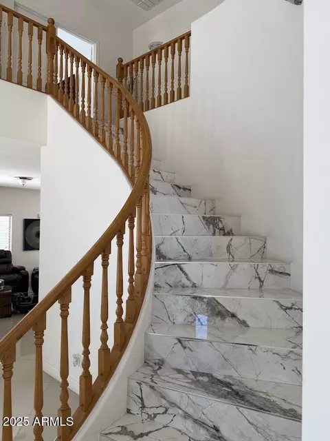 Entry Way - 7105 W Globe Ave, Phoenix, AZ 85043 photo 3 of 6