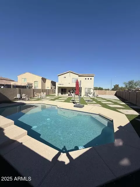 Exterior - 7105 W Globe Ave, Phoenix, AZ 85043 photo 6 of 9