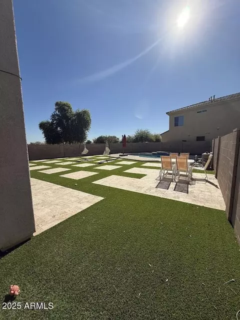 Exterior - 7105 W Globe Ave, Phoenix, AZ 85043 photo 5 of 9