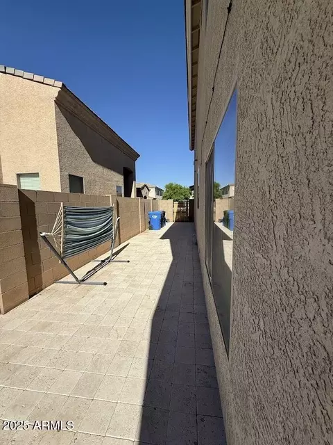 Exterior - 7105 W Globe Ave, Phoenix, AZ 85043 photo 3 of 9