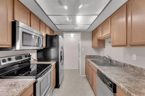 Kitchen - 1638 E Donner Dr, Tempe, AZ 85282 photo 1 of 2