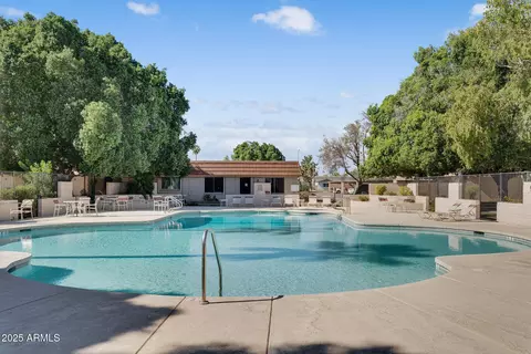 Exterior - 1638 E Donner Dr, Tempe, AZ 85282 photo 4 of 4