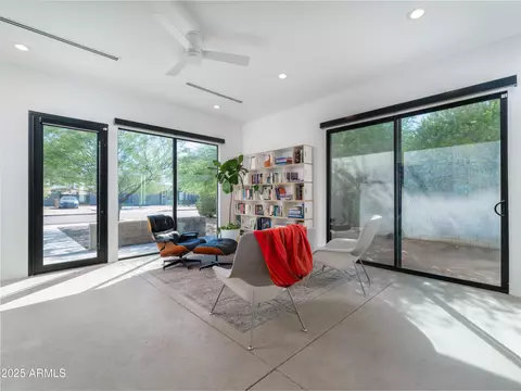 Living - 1526 E Coronado Rd, Phoenix, AZ 85006 photo 2 of 3