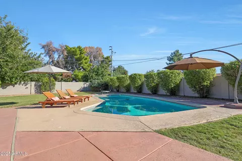 Exterior - 805 W Northview Ave, Phoenix, AZ 85021 photo 5 of 9
