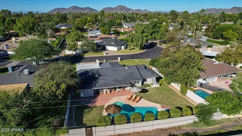 View/Area - 805 W Northview Ave, Phoenix, AZ 85021 photo 3 of 5