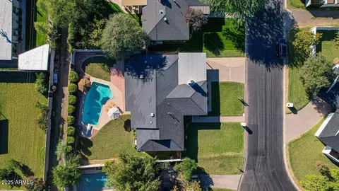 View/Area - 805 W Northview Ave, Phoenix, AZ 85021 photo 2 of 5