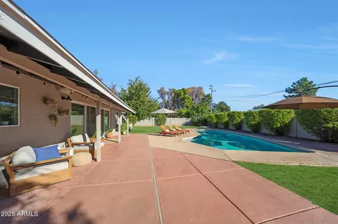 Exterior - 805 W Northview Ave, Phoenix, AZ 85021 photo 8 of 9