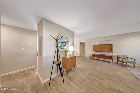 Entry Way - 805 W Northview Ave, Phoenix, AZ 85021 photo 1 of 2
