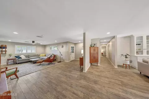Entry Way - 805 W Northview Ave, Phoenix, AZ 85021 photo 2 of 2