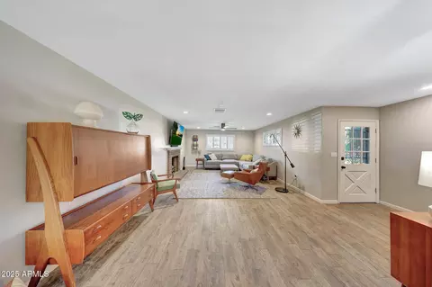 Living - 805 W Northview Ave, Phoenix, AZ 85021 photo 6 of 6