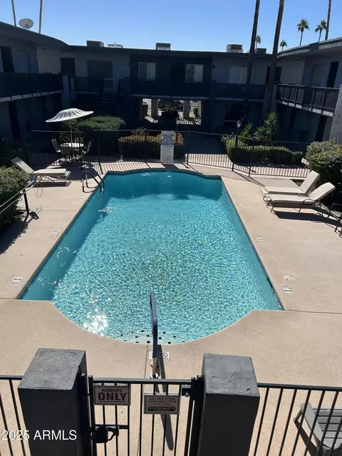 3230 E Pinchot Ave #32, Phoenix, AZ 85018